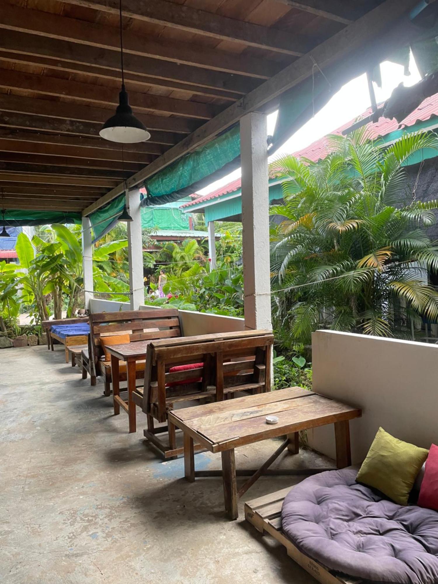 The Hornbill Hostel Koh Rong Sanloem Buitenkant foto