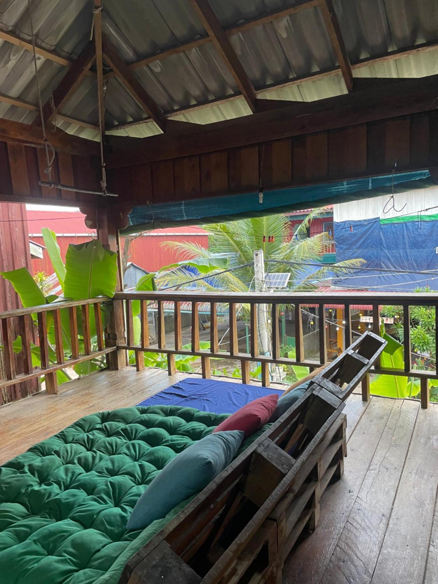 The Hornbill Hostel Koh Rong Sanloem Buitenkant foto